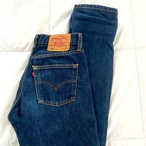 501 Levi’s dark wash vintage jeans. Size: 27